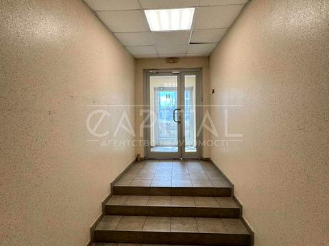 комерційна за адресою Михайла Котельникова вул., 4