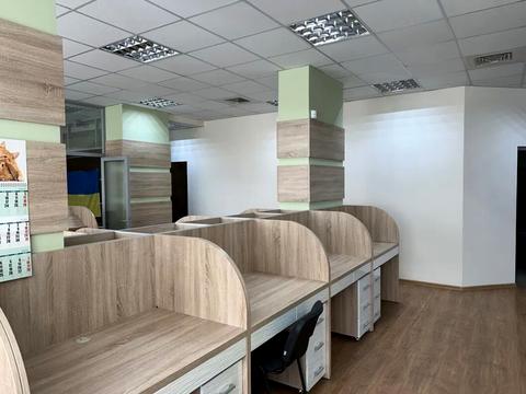 комерційна за адресою Дмитрівська вул., 75