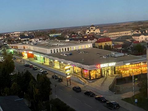 комерційна за адресою Яворів, Павла Тичини вул., 3