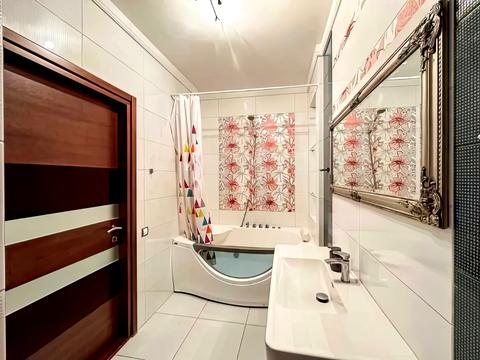 квартира за адресою Отакара Яроша вул., 24б