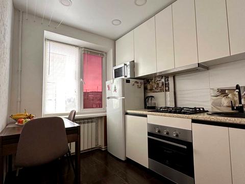 квартира за адресою Михайла Драгоманова вул. (Димитрова), 64