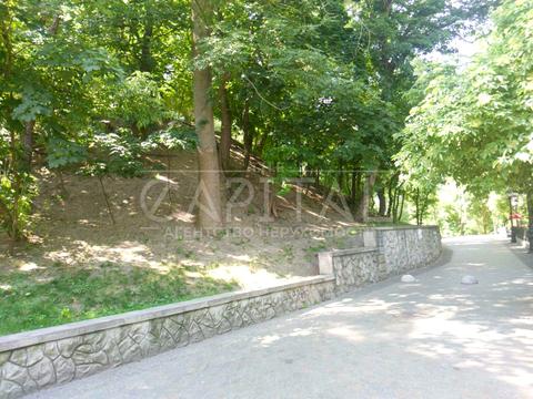 ділянка за адресою Андріївський узвіз, 34