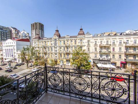 комерційна за адресою Богдана Хмельницького вул., 33/34