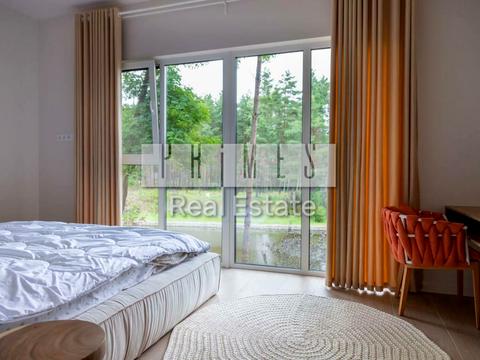 будинок за адресою Набережна вул.