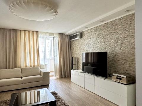 квартира за адресою Зоопаркова вул., 10
