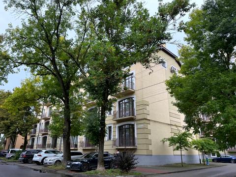 квартира за адресою Кам'янецька вул., 24а