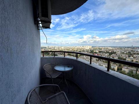 комерційна за адресою Соборності просп. (Возз'єднання), 30