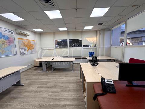 комерційна за адресою Верхній Вал вул., 72