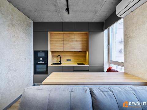 квартира за адресою Салютна, 2к1