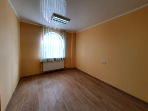 комерційна за адресою Грушевського пров., 63