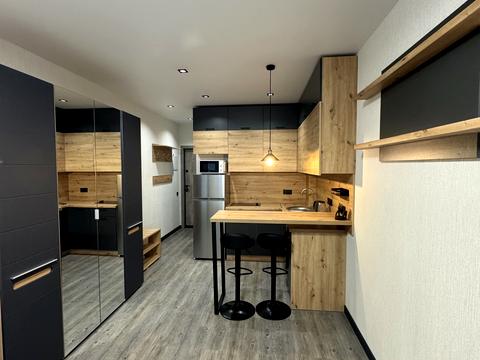 квартира за адресою Сім'ї Стешенків вул. (Тимофія Строкача), 8