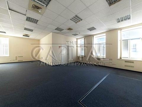 комерційна за адресою Ярославів Вал вул., 38