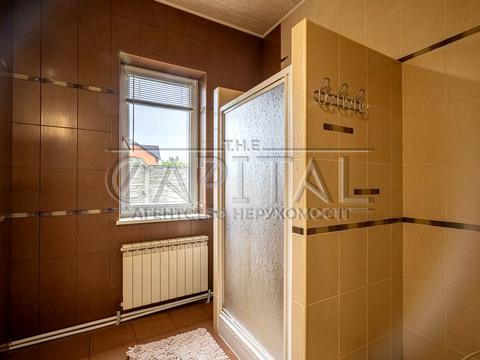 будинок за адресою Каштанова, 1