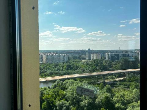 комерційна за адресою Надрічна вул., 8
