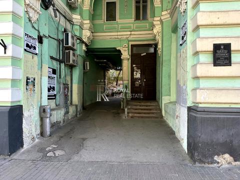 комерційна за адресою Велика Васильківська вул. (Червоноармійська), 28А