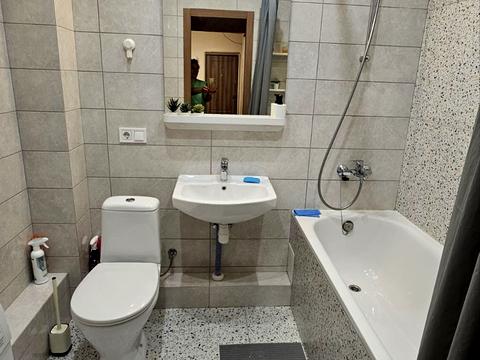 квартира за адресою Ревуцького вул., 54