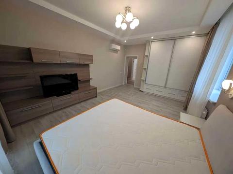 квартира за адресою Абрикосова вул., 12