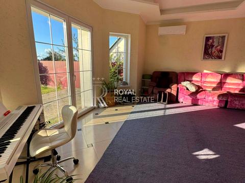 будинок за адресою Центральна вул.