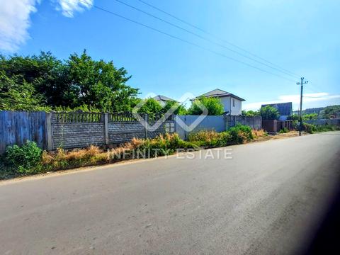 ділянка за адресою Парникова вул.