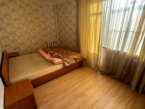 квартира за адресою Богдана Хмельницького просп. (Героїв Сталінграда), 63