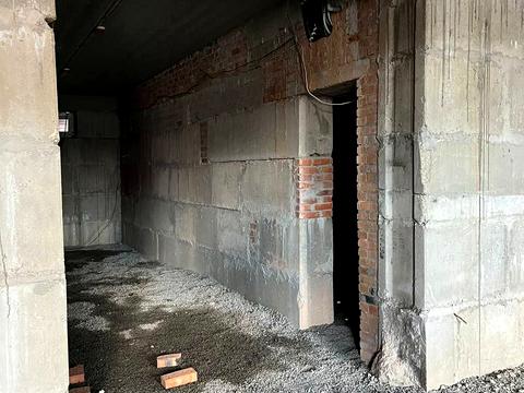 комерційна за адресою Козацька вул., 40