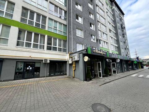 коммерческая по адресу с. Криховцы, Довженко ул., 33