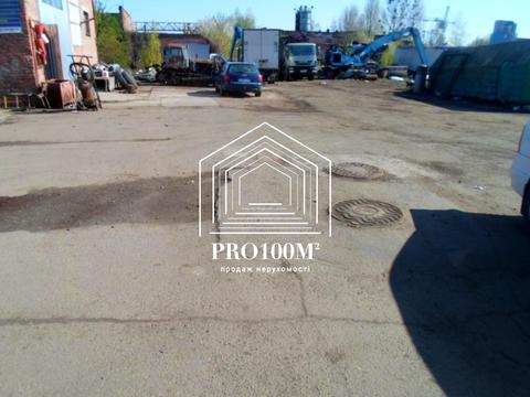 комерційна за адресою Левка Лук'яненка вул. (Ватутіна), 1