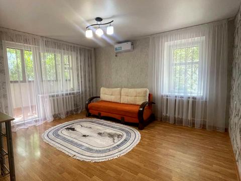 квартира за адресою Євгена Чикаленка вул., 56/2