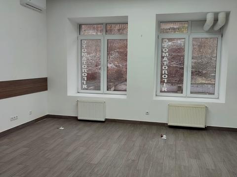 комерційна за адресою Миколи Грінченка вул., 4в