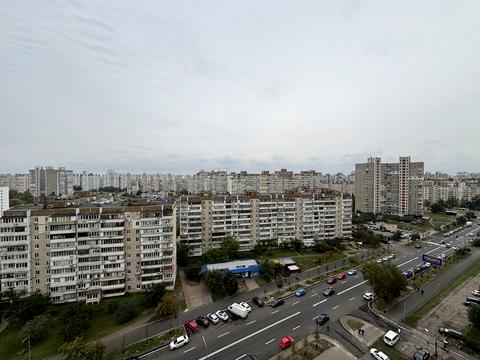 квартира за адресою Драгоманова вул., 10