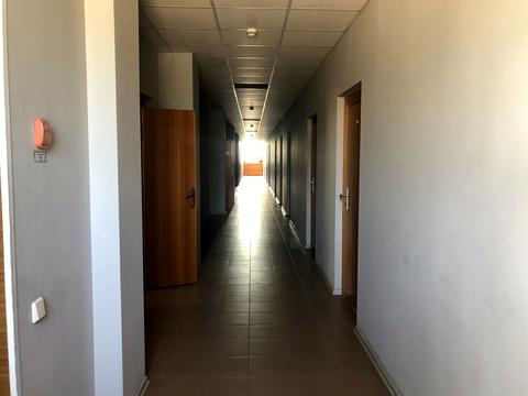 комерційна за адресою Миколи Краснова вул., 10