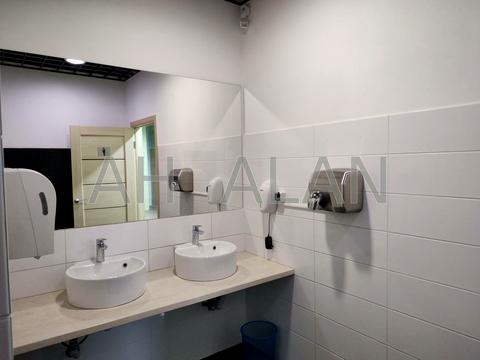 комерційна за адресою Вацлава Гавела бульв. (Івана Лепсе), 63