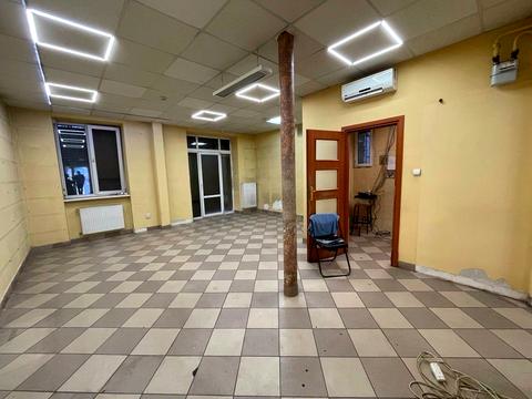 комерційна за адресою Академіка Андрія Сахарова вул., 46