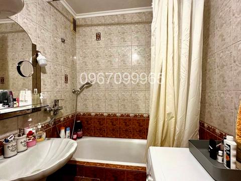 квартира за адресою Ревуцького вул., 36/2