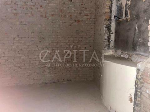 комерційна за адресою Кловський узвіз, 10