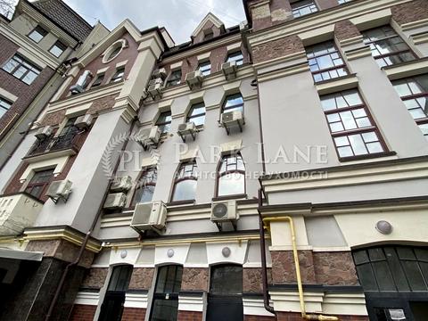 комерційна за адресою Воздвиженська вул., 51