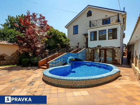 будинок за адресою Художника Федорова вул., 15