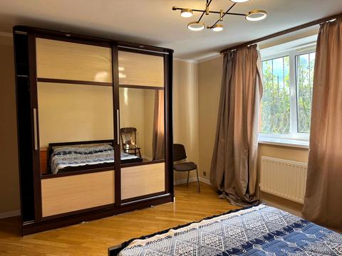 будинок за адресою 4-та Садова, 1