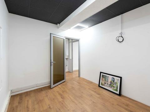 комерційна за адресою Івана Франка вул., 29