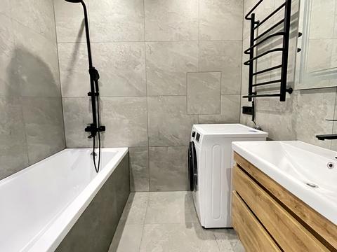 квартира по адресу Молодіжна ул., 4