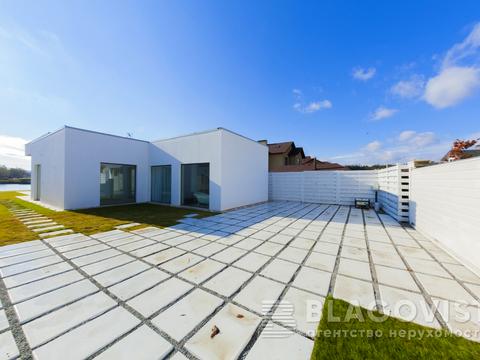 дом по адресу с. Лесники, Ватутина пер., 1