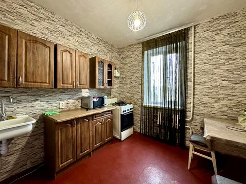 квартира за адресою Лазурна вул., 18б