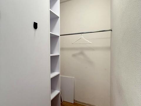 квартира по адресу Сивашская ул., 12/2