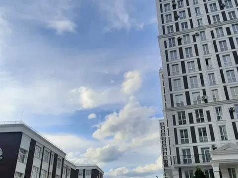 комерційна за адресою Михайла Максимовича вул. (Онуфрія Трутенка), 28-Д