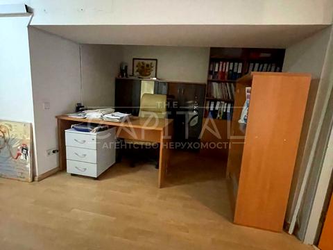 комерційна за адресою Ділова вул. (Димитрова), 7