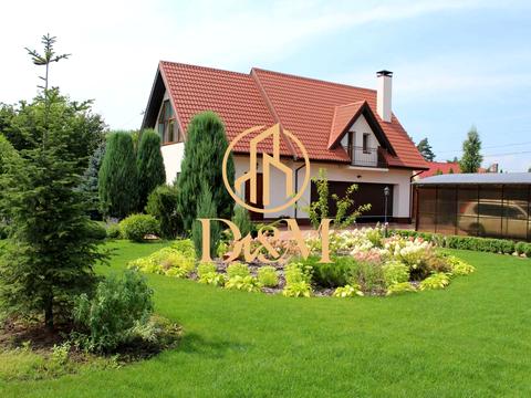 будинок за адресою Космонавтів вул.