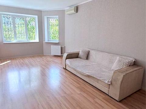 квартира за адресою Євгена Чикаленка вул., 59в/1