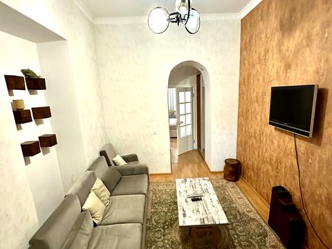квартира за адресою Святослава Караванського вул. (Жуковського), 7