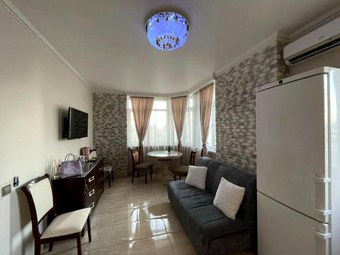 квартира за адресою Феодосійська вул., 3-В