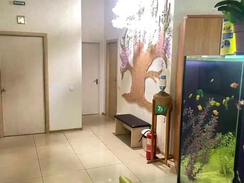 комерційна за адресою Набережна Перемоги вул., 10К